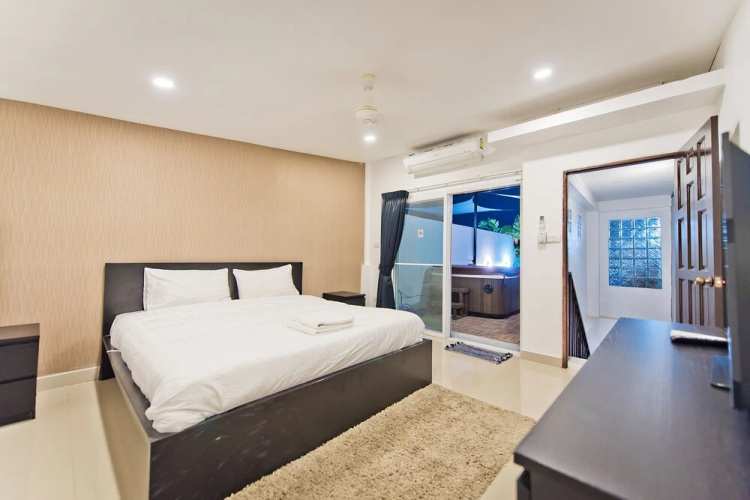 Premium Jacuzzi Townhome