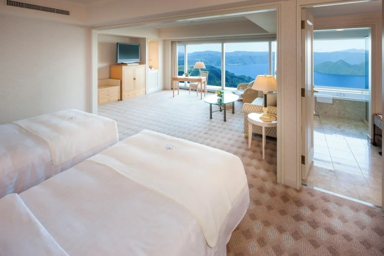 Twin Suite Lake Side