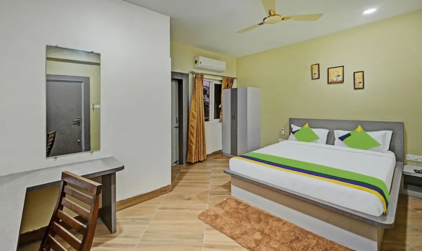 Standard room with balcony