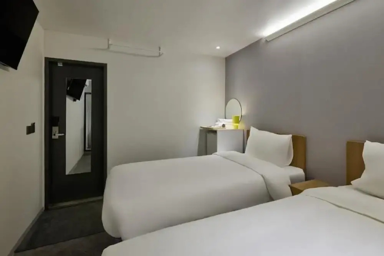 Halfrest Hostel Jongno Insa