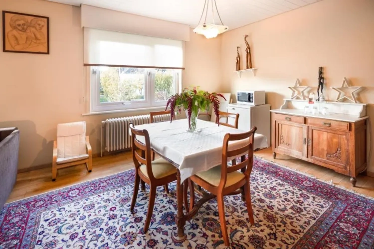 3 Bedrooms Apartment