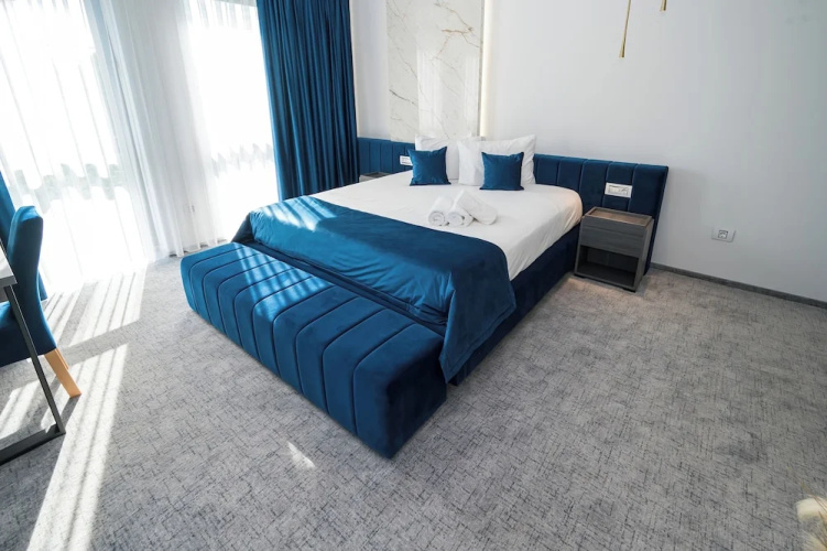 ALIVE Hotel
