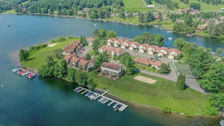 Ski Harbor 19 by Taylor Made Deep Creek