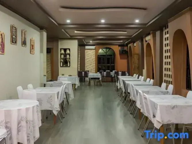 Oma Casa Hotel