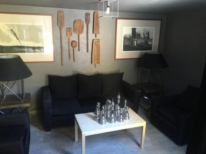 Grand Bungalow