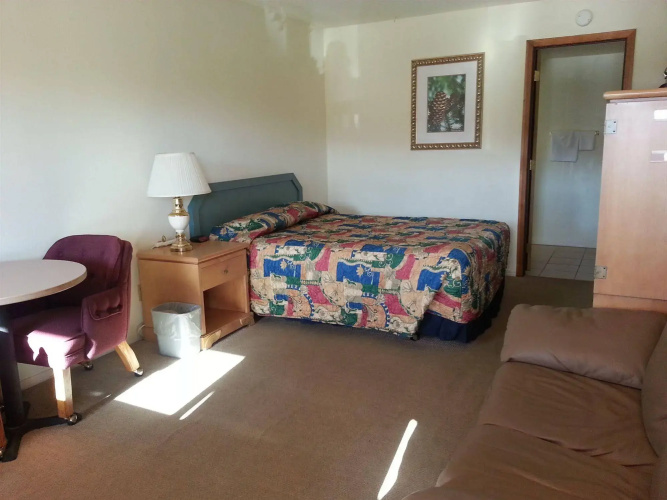 Shelton Inn