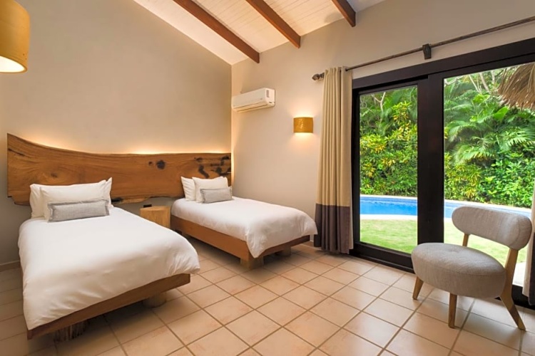 3 Bedrooms Villa with Private Pool