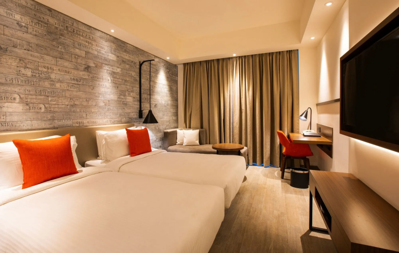 Lemon Tree Premier City Center Pune