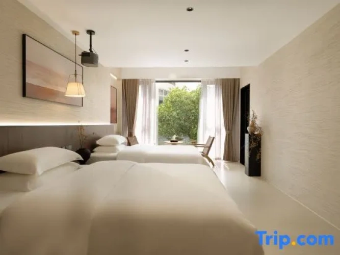 Standard Twin Family room