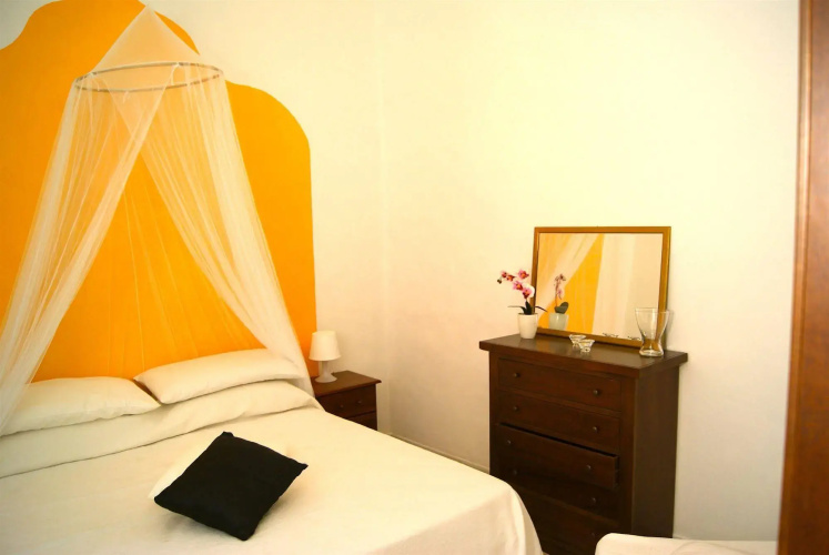 BeeClaire Guest House
