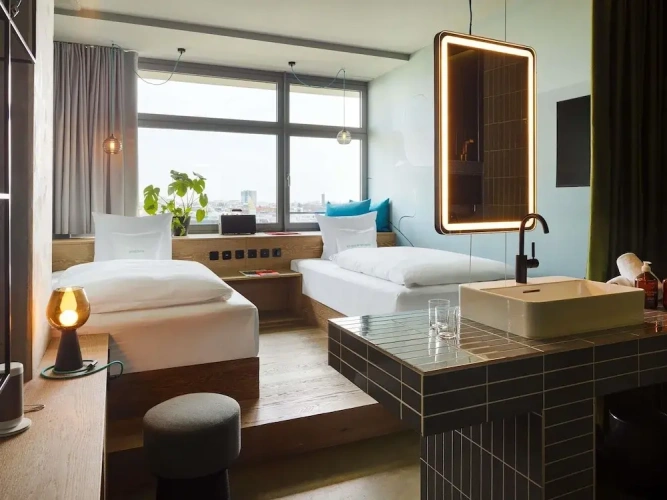 Medium Urban Twin room