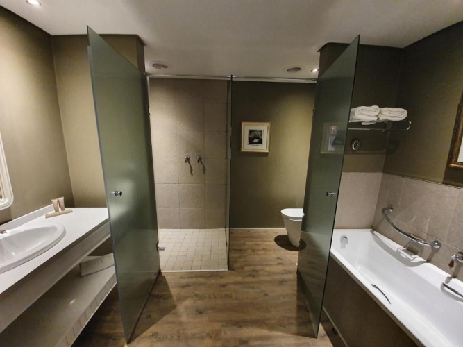 Executive Suite