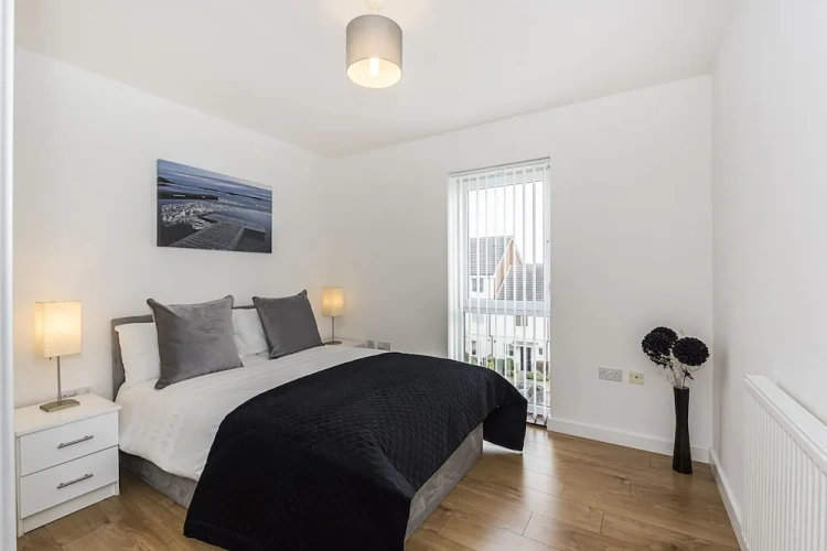 2 Bedrooms Apartment with balcony