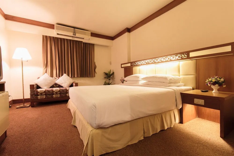 Bangkok Sahara Hotel