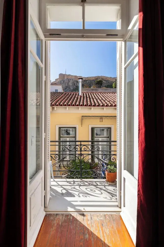 Athenian Getaway Villa by Athenian Homes