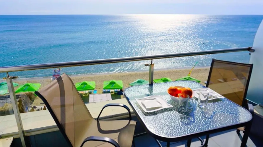 Apartment with sea view