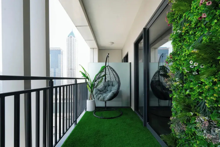 KeyRock Living - Dubai Skyline