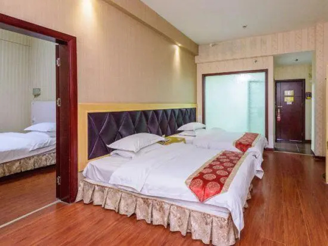 Ganglong Business Hotel