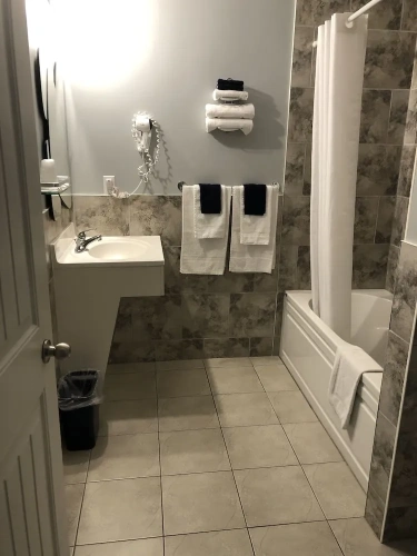 Quadruple Family Suite