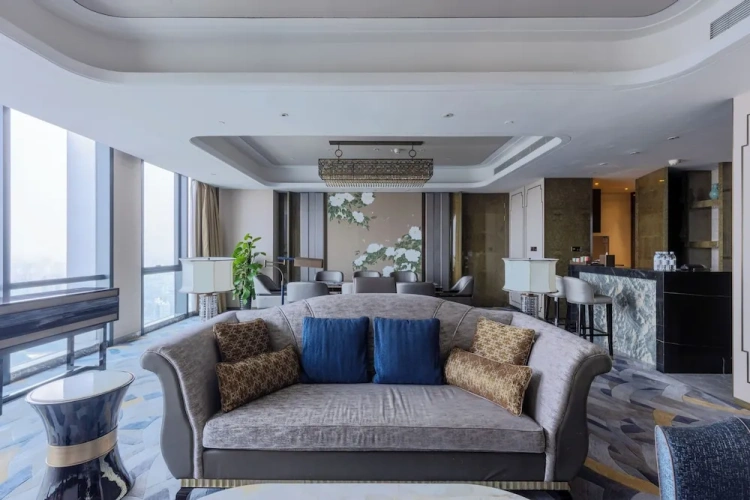 Premier Suite