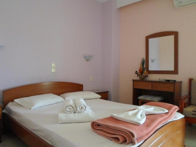 Standard Double room with balcony and with partial sea view