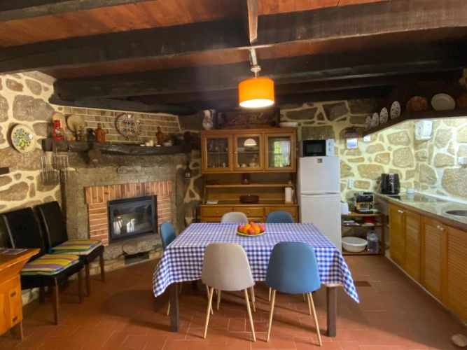 2 Bedrooms Cottage