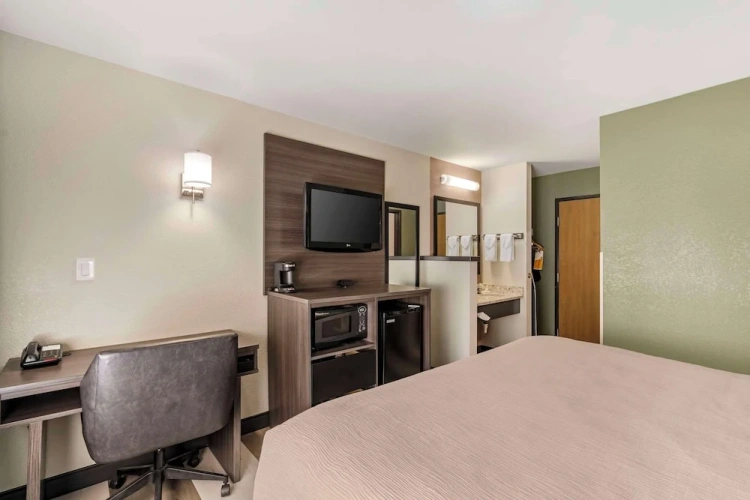 Standard Double Basement room