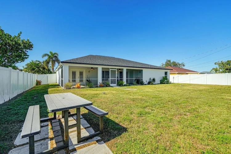 3 Bedrooms Cottage