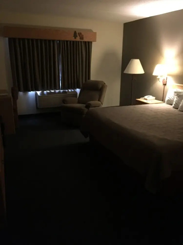 Moose Lake Lodge