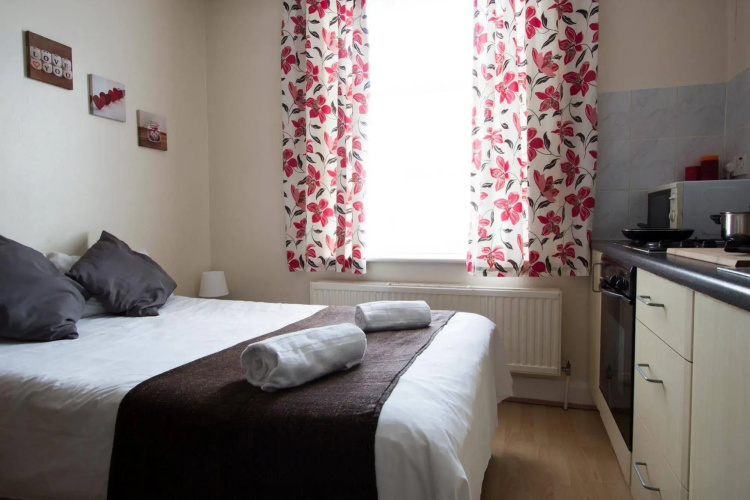 Melrose Aparthotel
