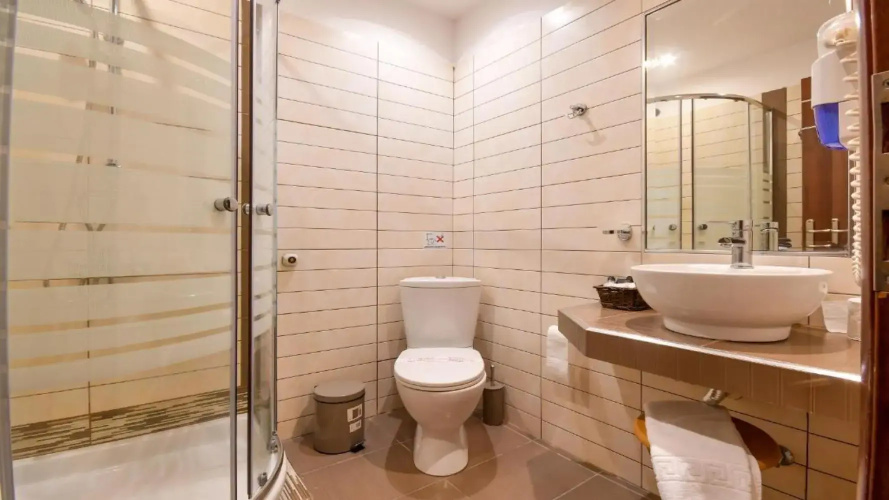 Avra Hotel