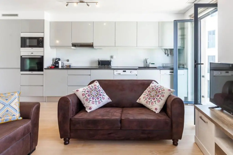 Lisbon Palace Apartment