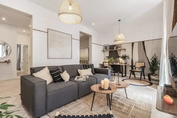 Garos - 2 Bedrooms in Malasa a