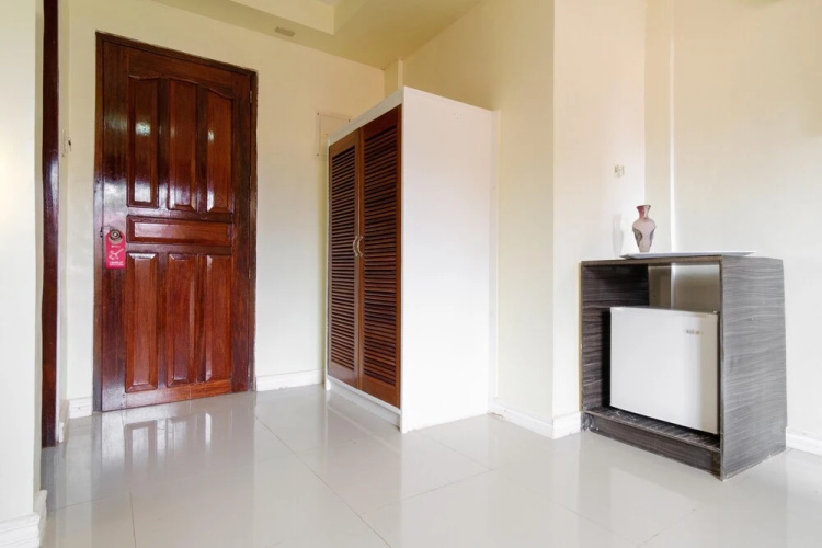 RedDoorz @ PEO Road Palawan