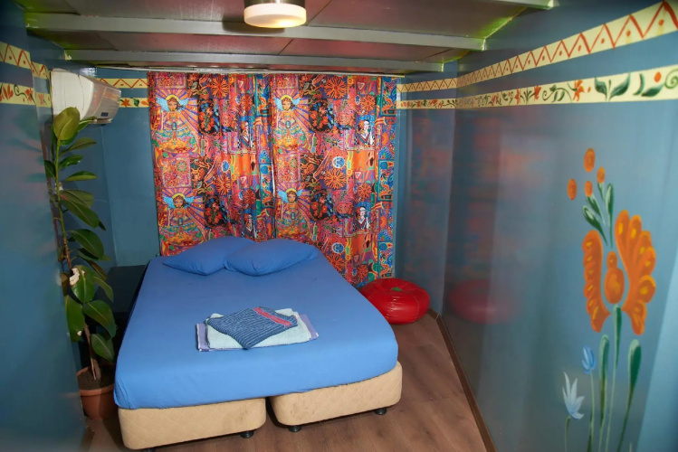 Chilloutlya Hostel&Bar