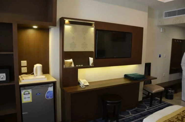 Rawabi Emirates Hotel