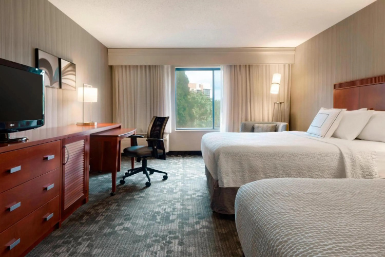 Courtyard by Marriott Akron Fairlawn