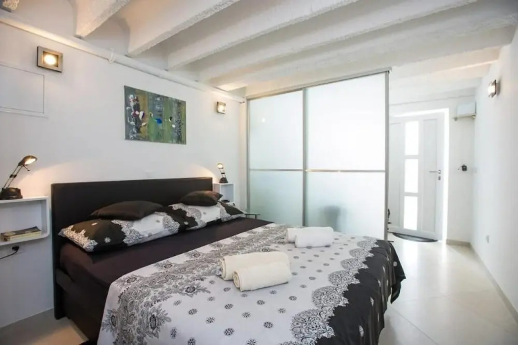 Val Apartments