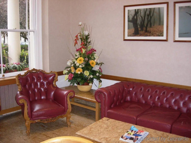 Nayland Hotel