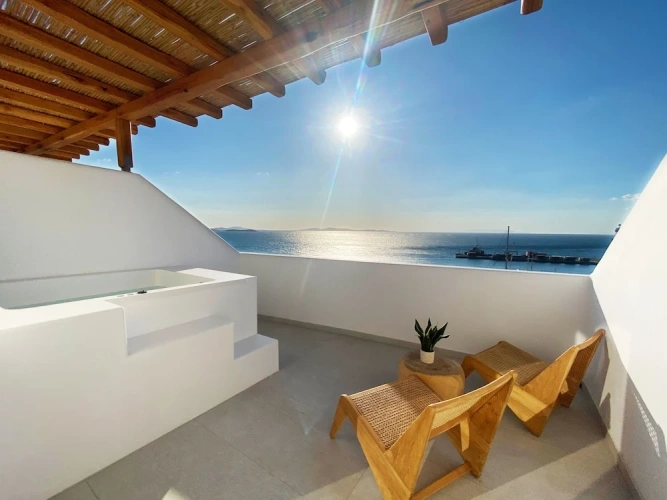 Suite with balcony and with sea view