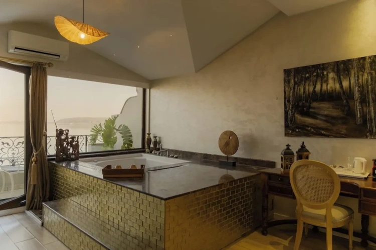 Presidential Double Suite with lake view
