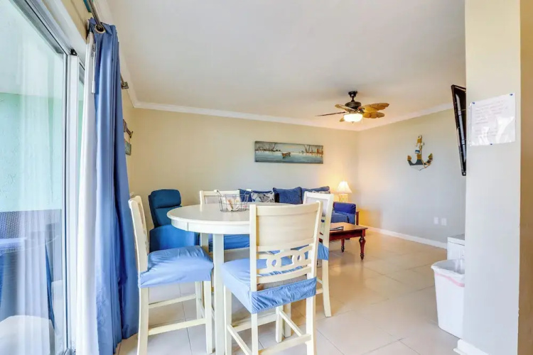 Gulf Getaway With Porch + Direct Beach Access!
