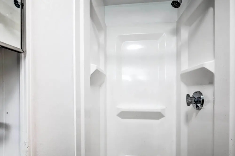 Cozy Hampton Cottage w/ BBQ - Walk to Ocean!