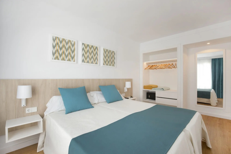 Cabot Hobby Club Apartments