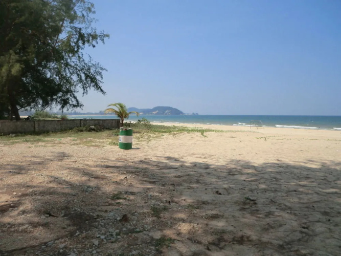 Riverside Beach Chalet