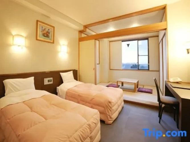 Standard room with mountain view