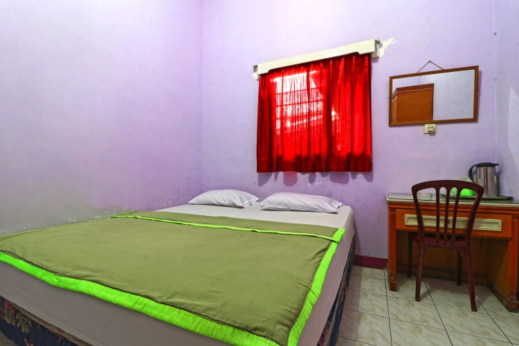 Economy room