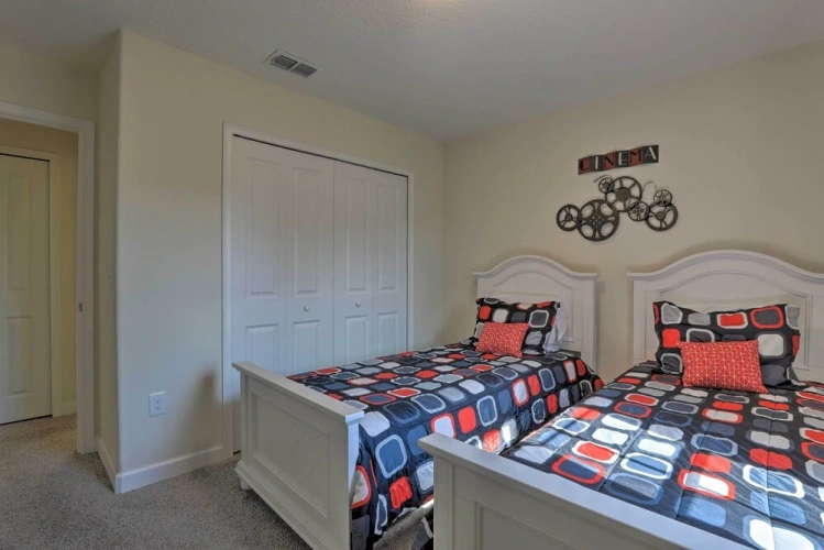 6 Bedrooms Cottage