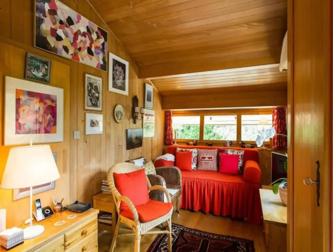 Cosy Chalet With top View