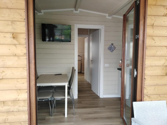 2 Bedrooms Bungalow